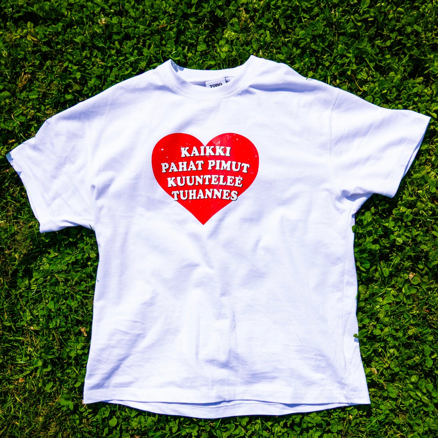 "Kaikki pahat pimut" t-paita