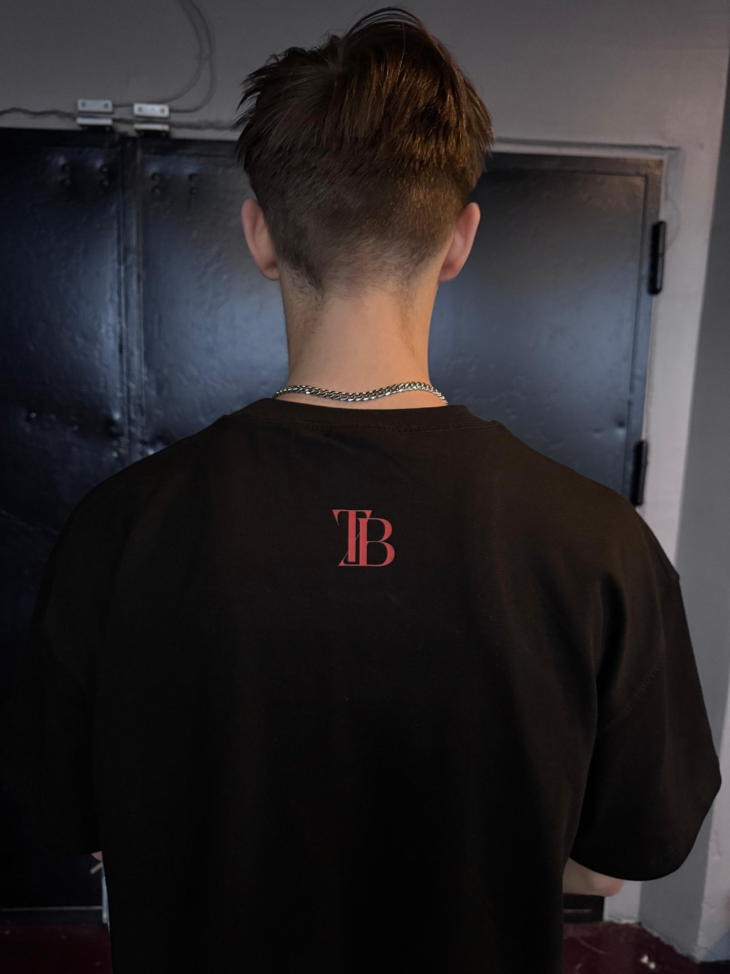 TUURE BOELIUS "SIGNATURE" T-PAITA - MUSTA