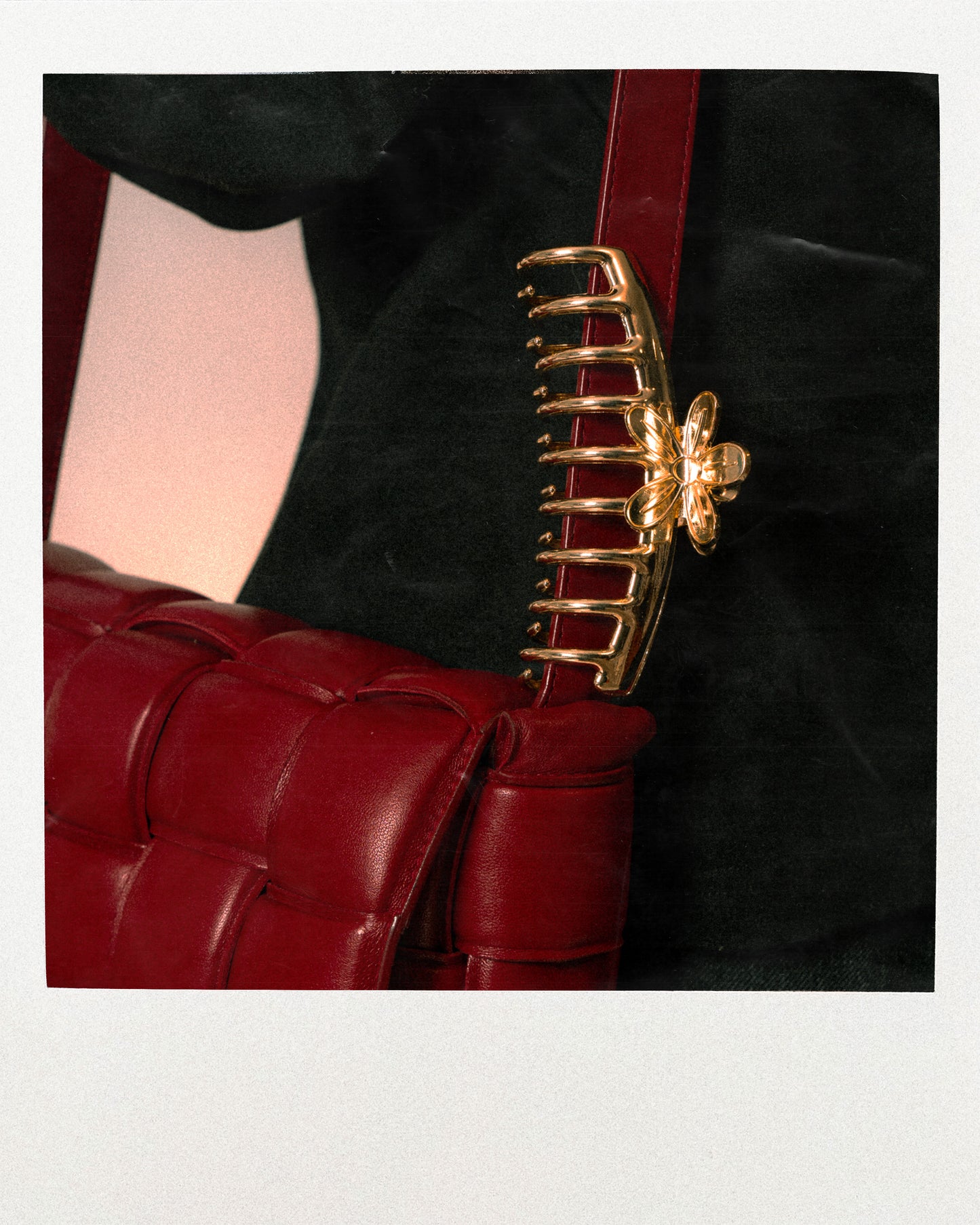 HAIR CLAW - GOLD