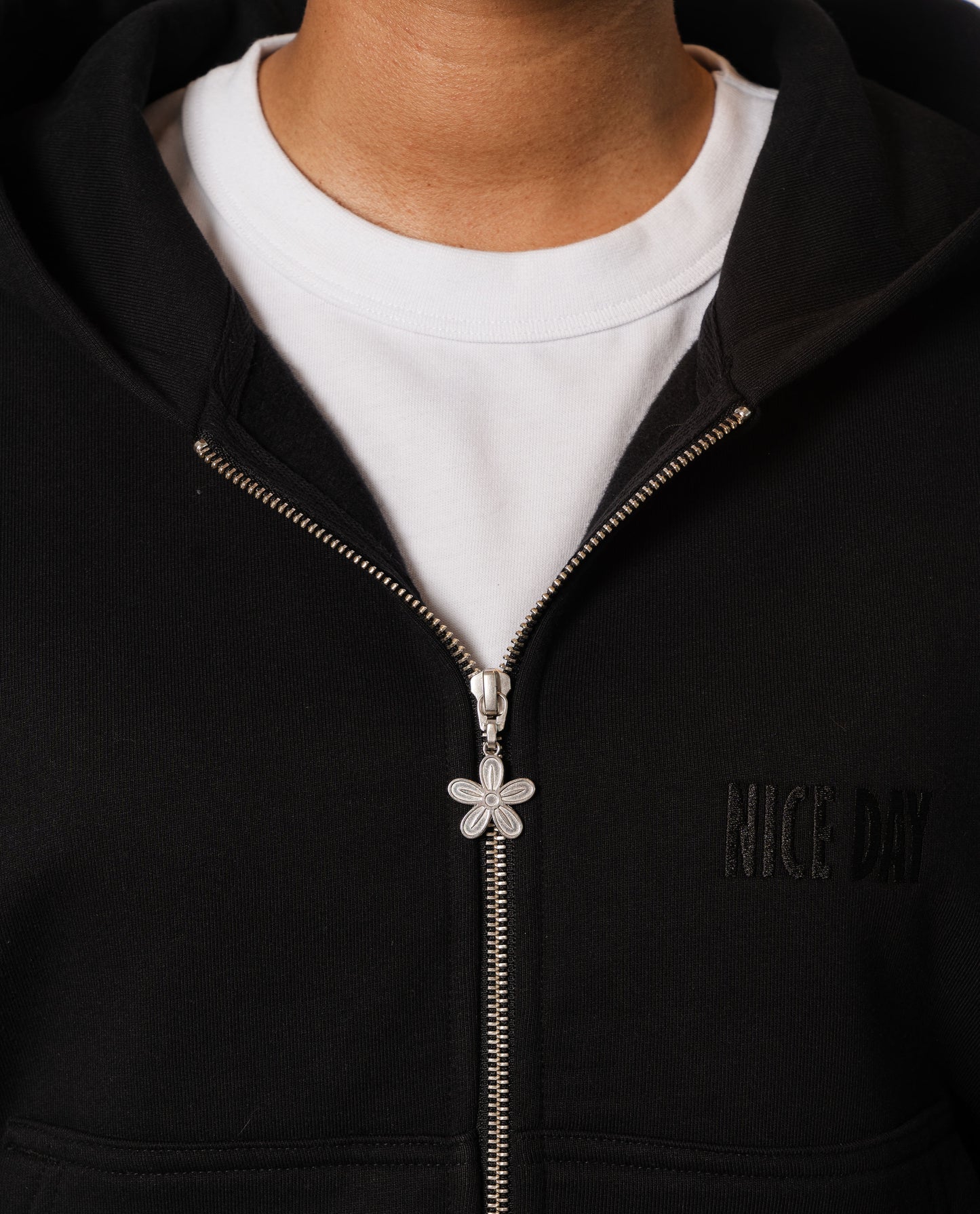 CROPPED HOODIE - BLACK